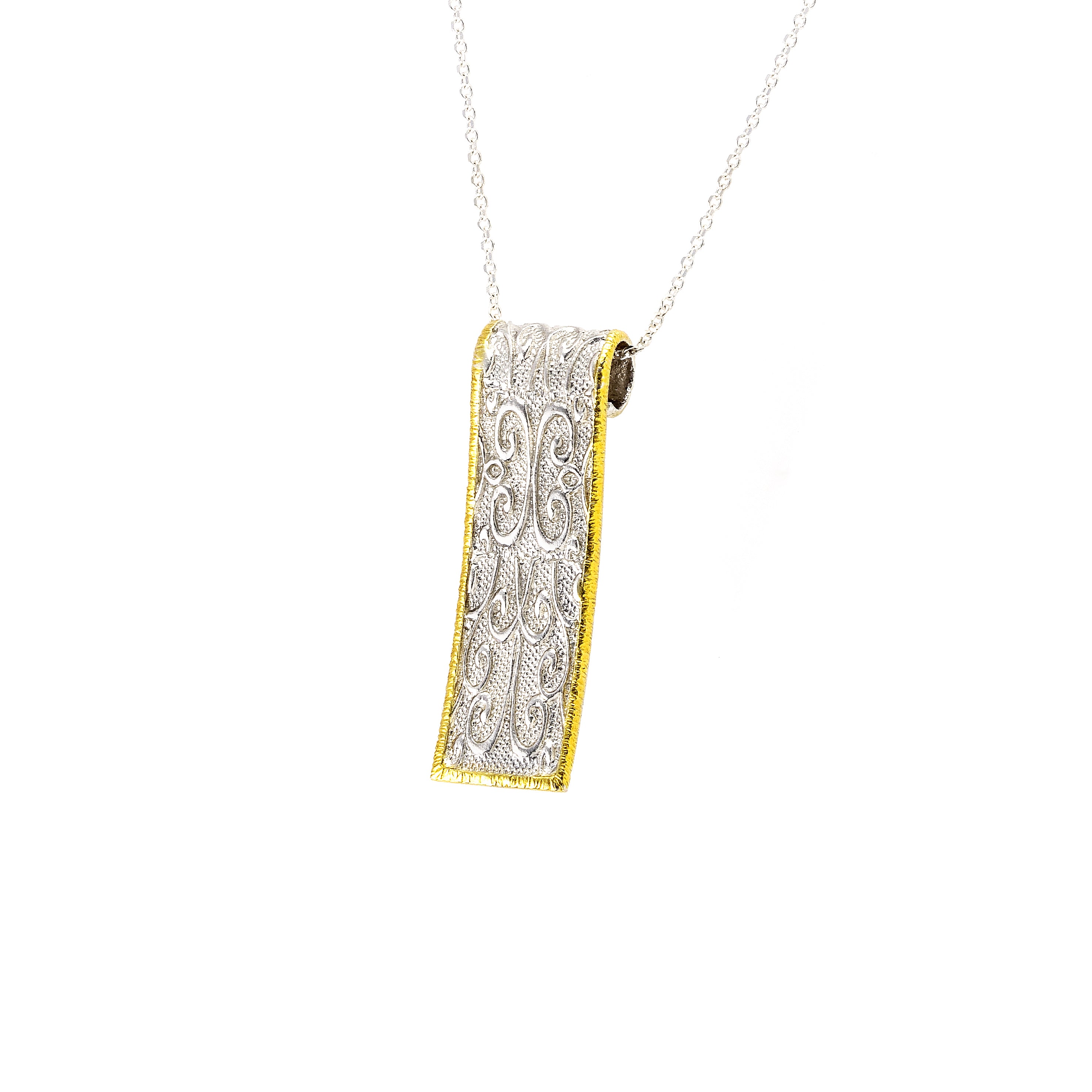 PENDANT SILVER 925° WITH EMBOSSED DESIGNS AND GOLD-PLATED DETAILS